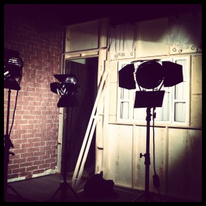 Cenário e iluminação feita para gravar o filme da última edição do curso de Direção de Arte Avançado