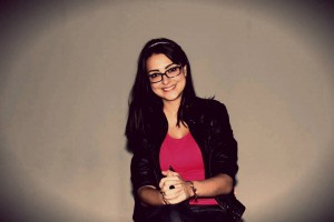 A ex-aluna e diretora Fabiana Servilha - a primeira mulher brasileira a misturar ficção científica e terror nas telonas. 