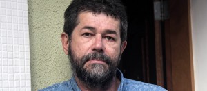 MARCAL AQUINO_o cheiro do ralo_o invasor