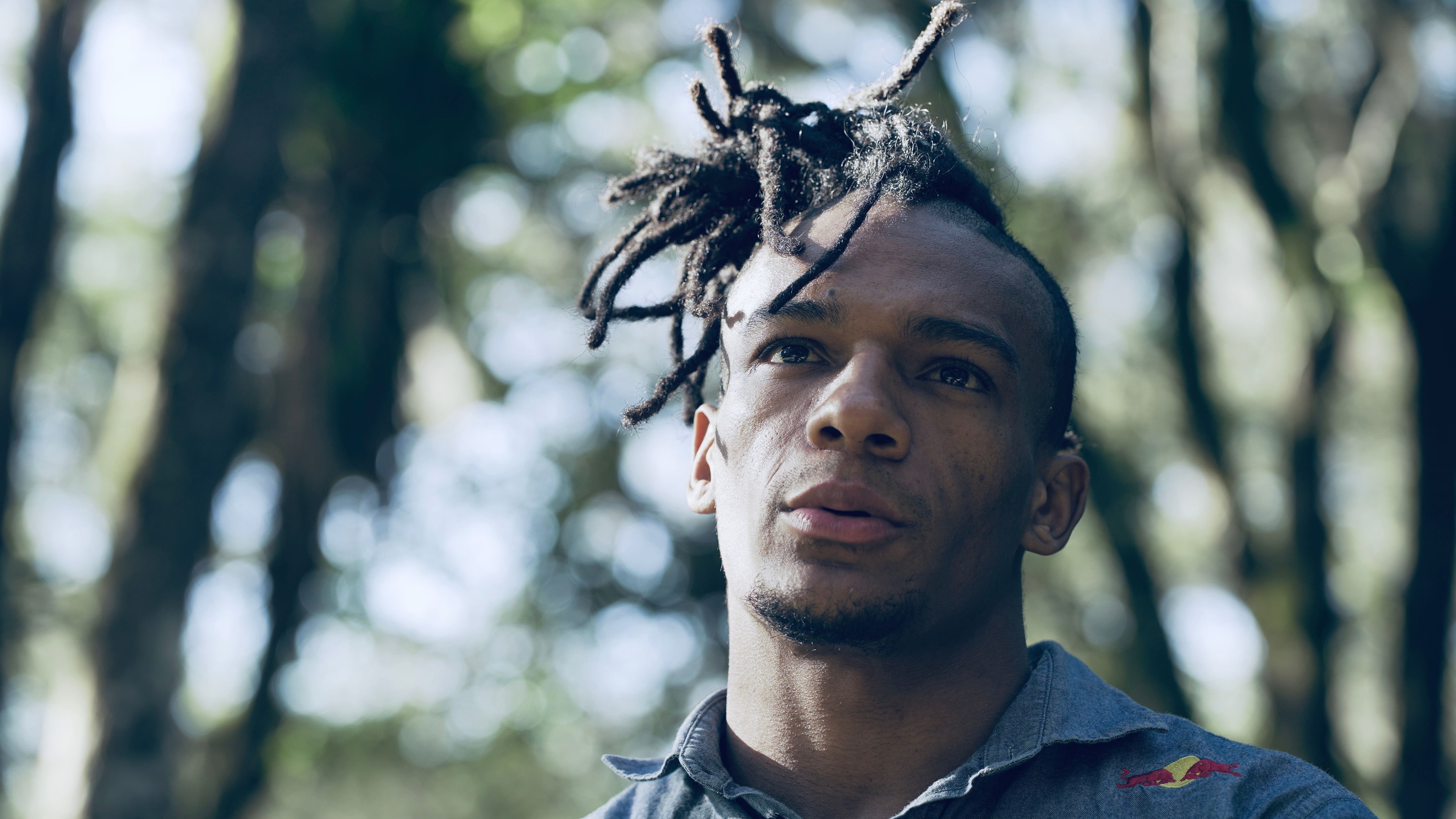 Ex-aluno Victor Ribeiro lança filme em parceria com o dançarino Neguin para o movimento Black Lives Matter