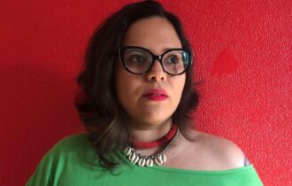 Professora Lorenna Montenegro selecionada para o corpo votante do Globo de Ouro